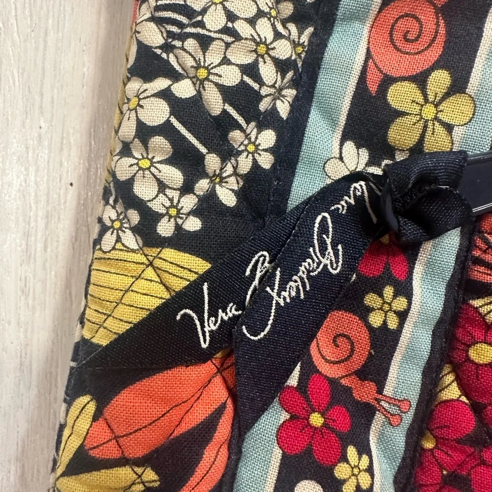 Vera Bradley Happy Snails Crossbody Shoulder Bag Retired 10 X 10.5 - Picture 5 of 9